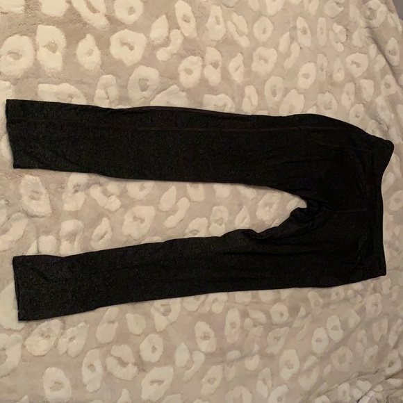 Forever 21 Dark Grey Active Leggings. Size M. - Picture 1 of 2